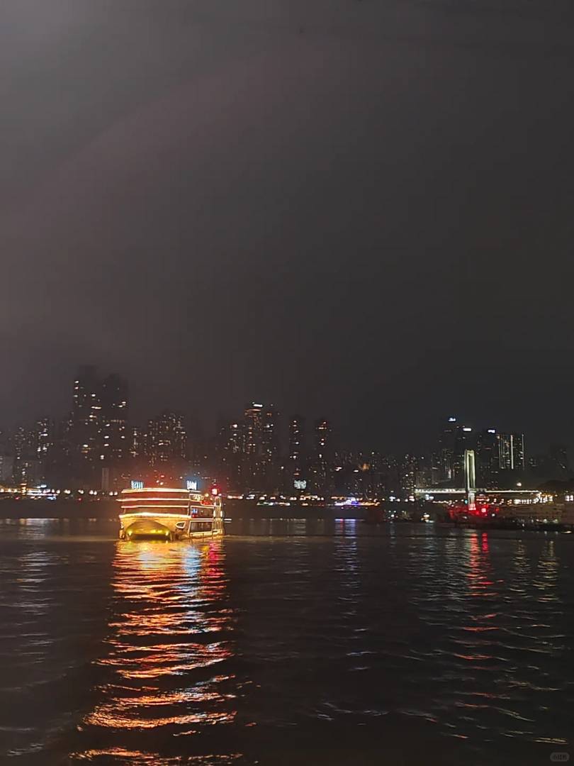 Free English-Speaking Tour Guide in Chongqing - Explore Top Attractions with Local Medical Student