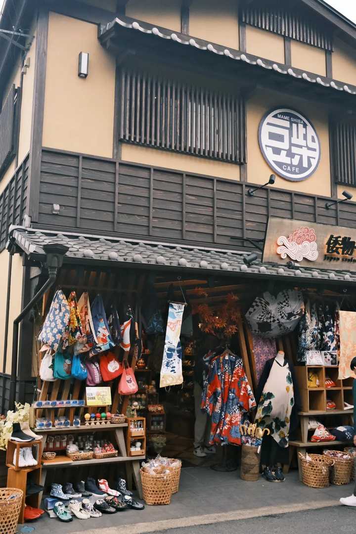 Last-Minute Guide: How to Catch the Final Direct Flight from Guangzhou to Fukuoka This Year