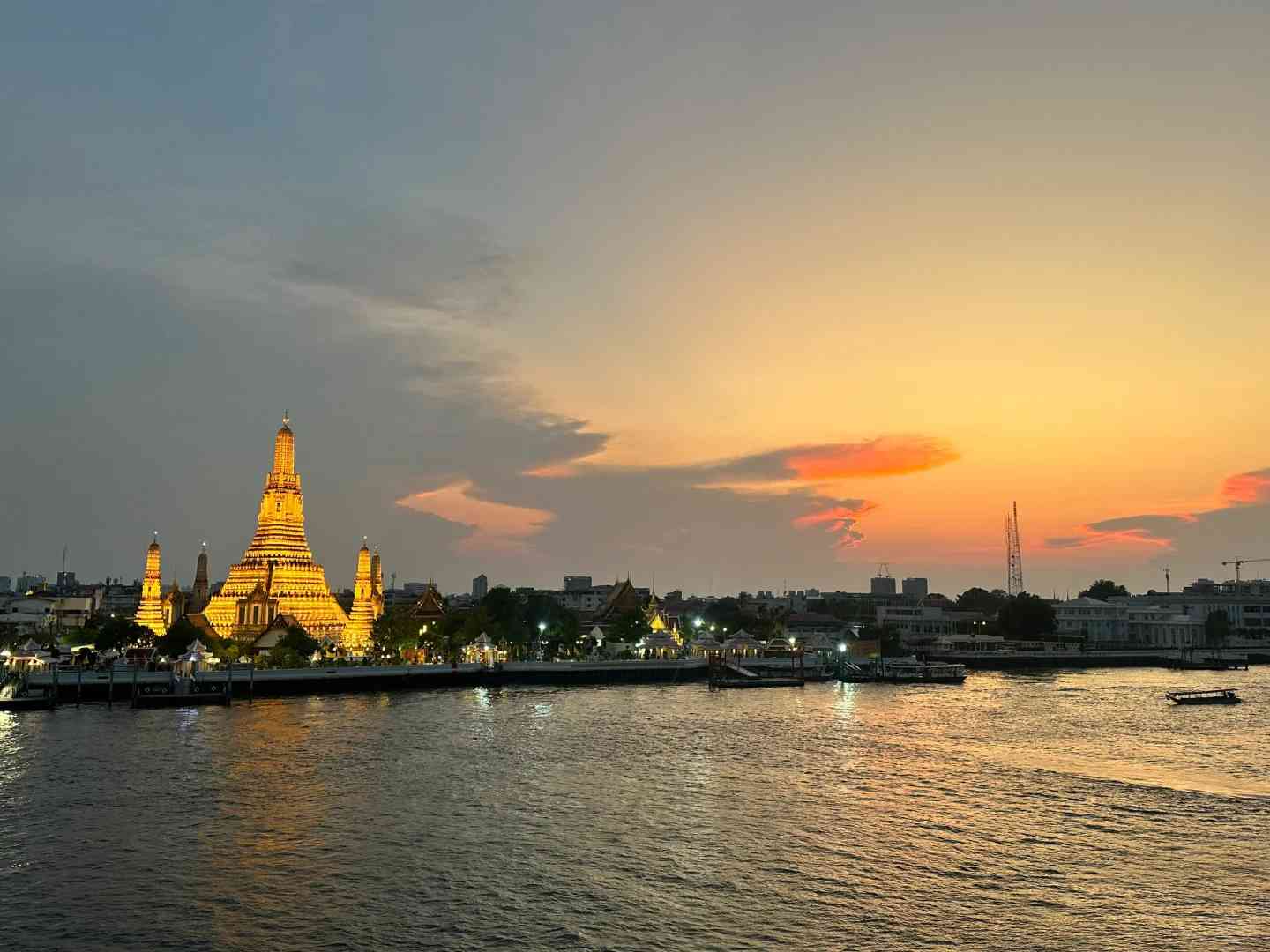 cm College Guy's Ultimate Bangkok Adventure Guide 🇹🇭 | Best Travel Tips for Tall Students