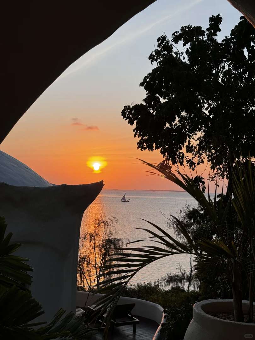 Best Sunset Cruise in Zanzibar: Romantic Dhow Sailing Tour with Ocean Views 🌅⛵️