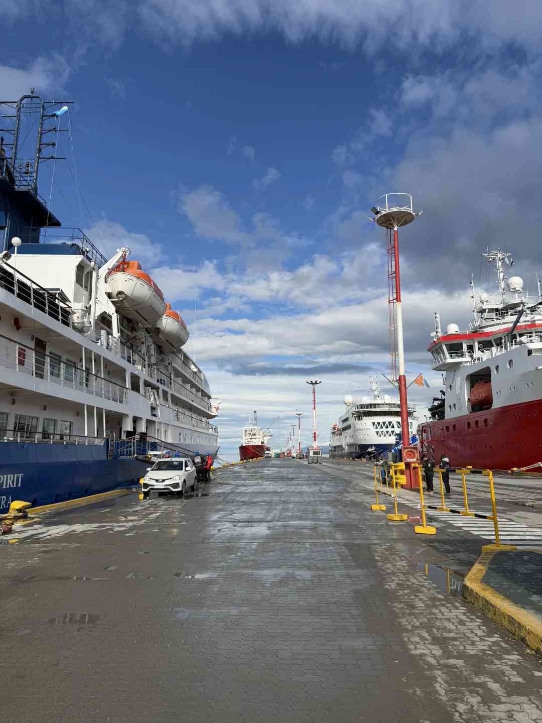 Buy Tickets for Antarctica: Best Advice for Travelers Arriving in Ushuaia