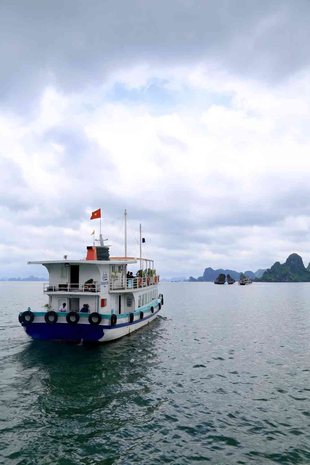 Entdecken Sie die Halong-Bucht: Vietnams atemberaubendes Meeresabenteuer in Guilin