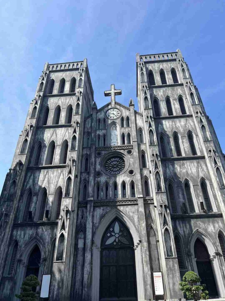 ハノイの隠された名所を発見：忘れられない半日市内ツアー体験
