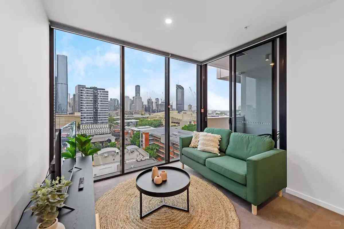 Découvrez des appartements idéaux de type 1B1B à South Brisbane avec vues depuis le balcon.