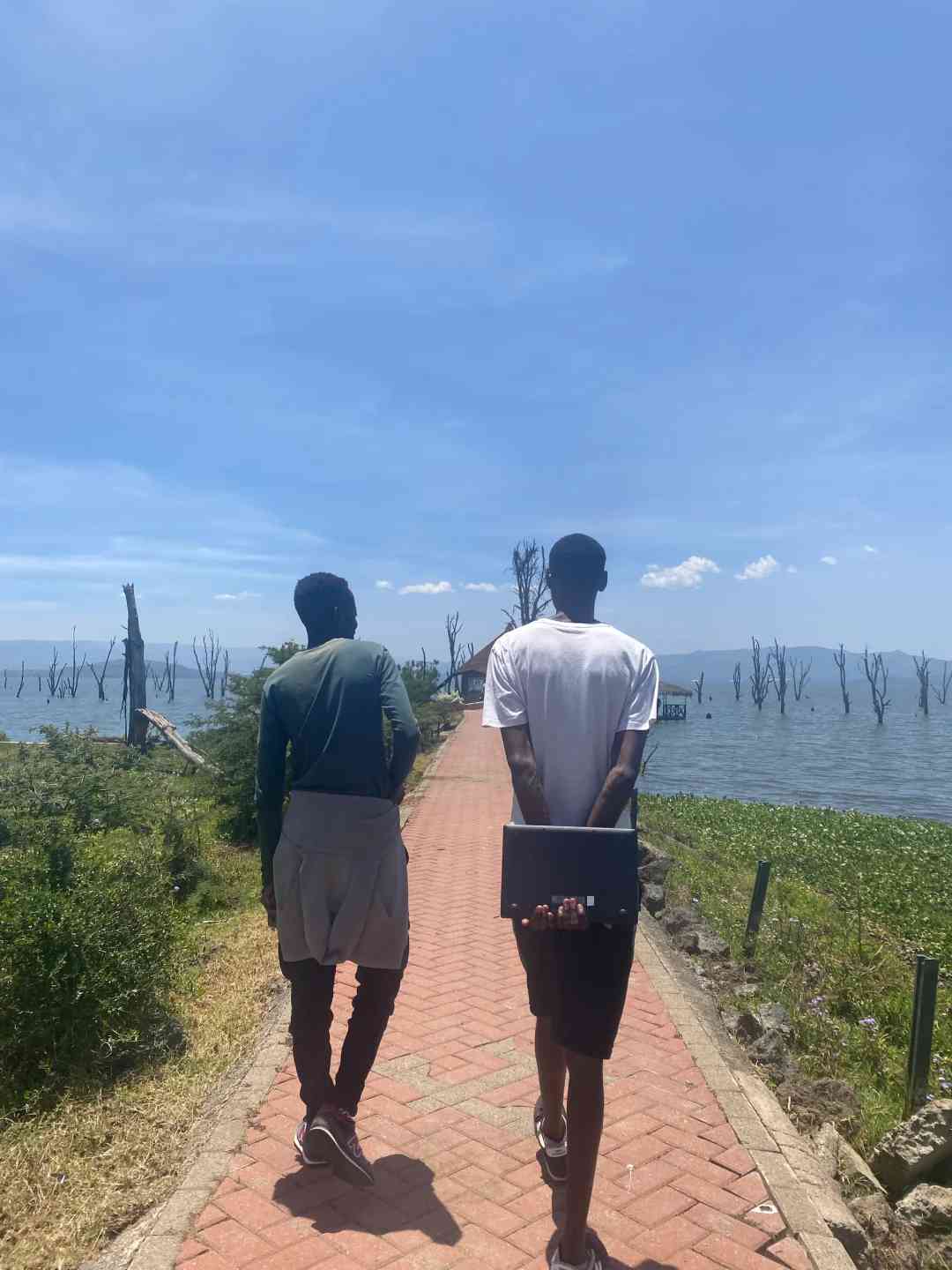 Discover Lake Nakuru: A Heartbreaking Beauty That's Highly Recommended 💔