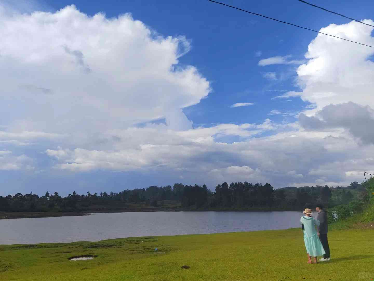 Discover Lake Toba: World's Largest Volcanic Lake and Breathtaking Tourist Photo Spot