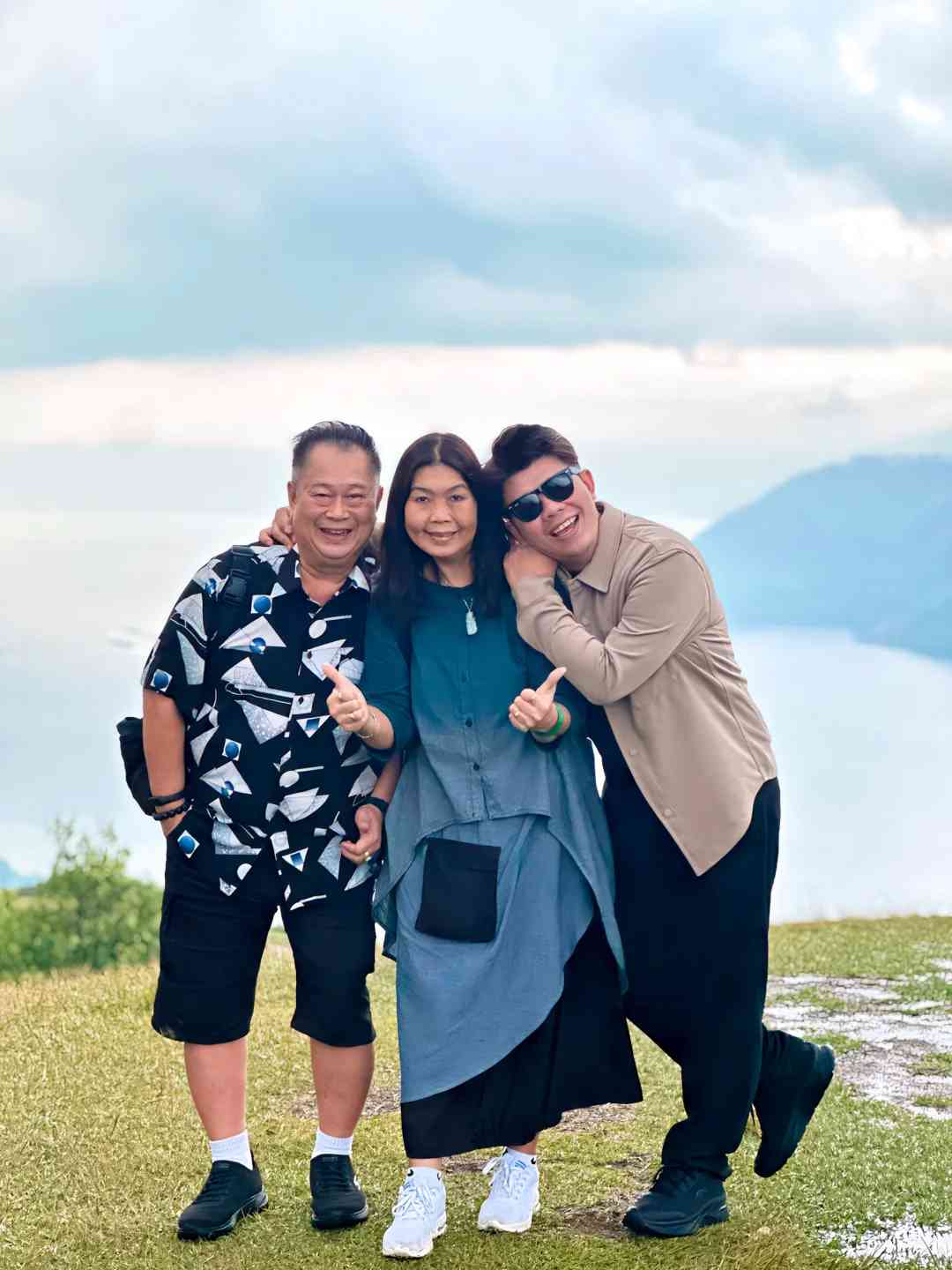Discover Lake Toba in Medan: World's Second Largest Naturally Beautiful Lake Adventure