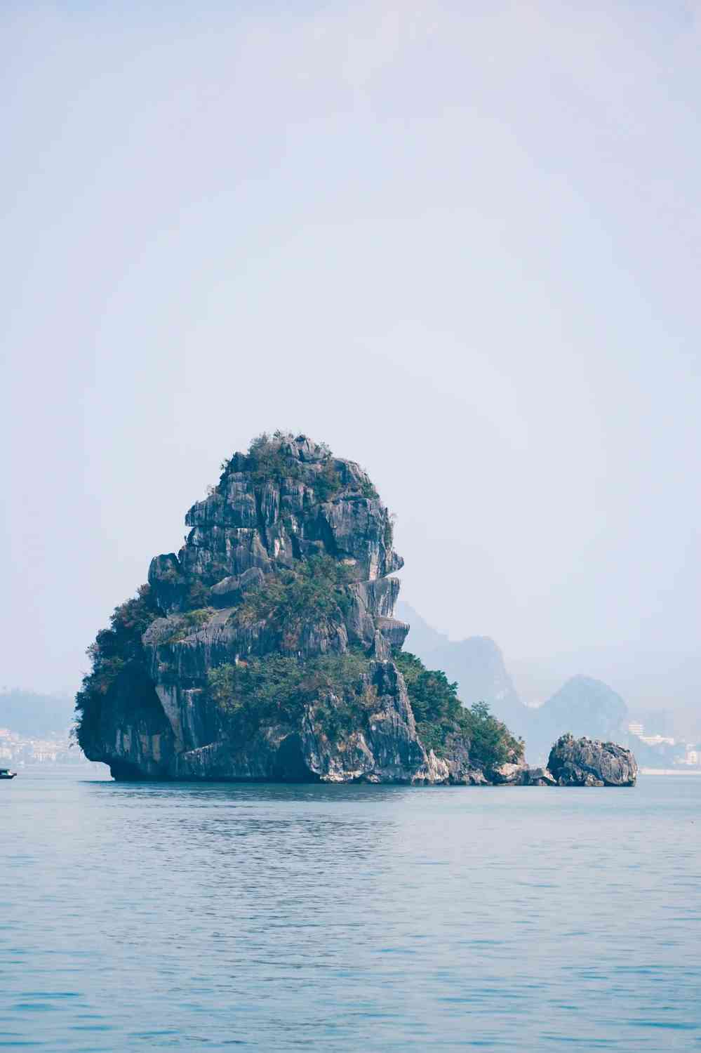 Discover the Best of Vietnam: Top Travel Destinations and Cultural Experiences