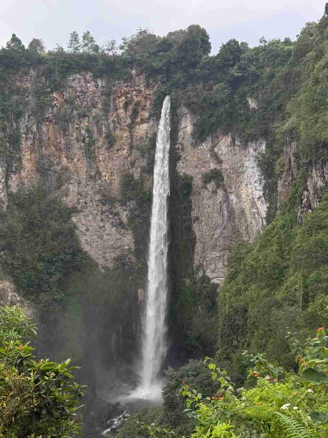 Discover the Hidden Gem: Explore Stunningly Beautiful, Lesser-Known Cities in Indonesia 🇲🇨