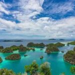 Discover the Hidden Paradise: WAYAG ISLAND in RAJA AMPAT Adventure Travel