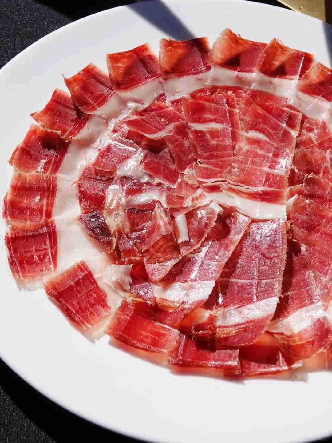 Discover the Luxurious Iberian Black Pig: The Gourmet's Choice for Premium Pork