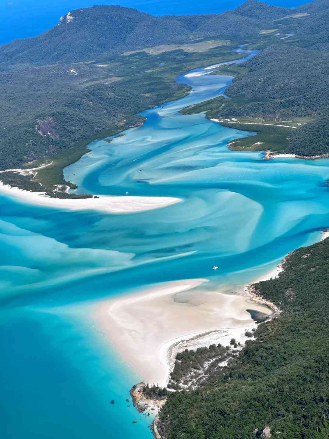 Discover the Ultimate Whitsunday Islands Adventure: Best Things to Do & See