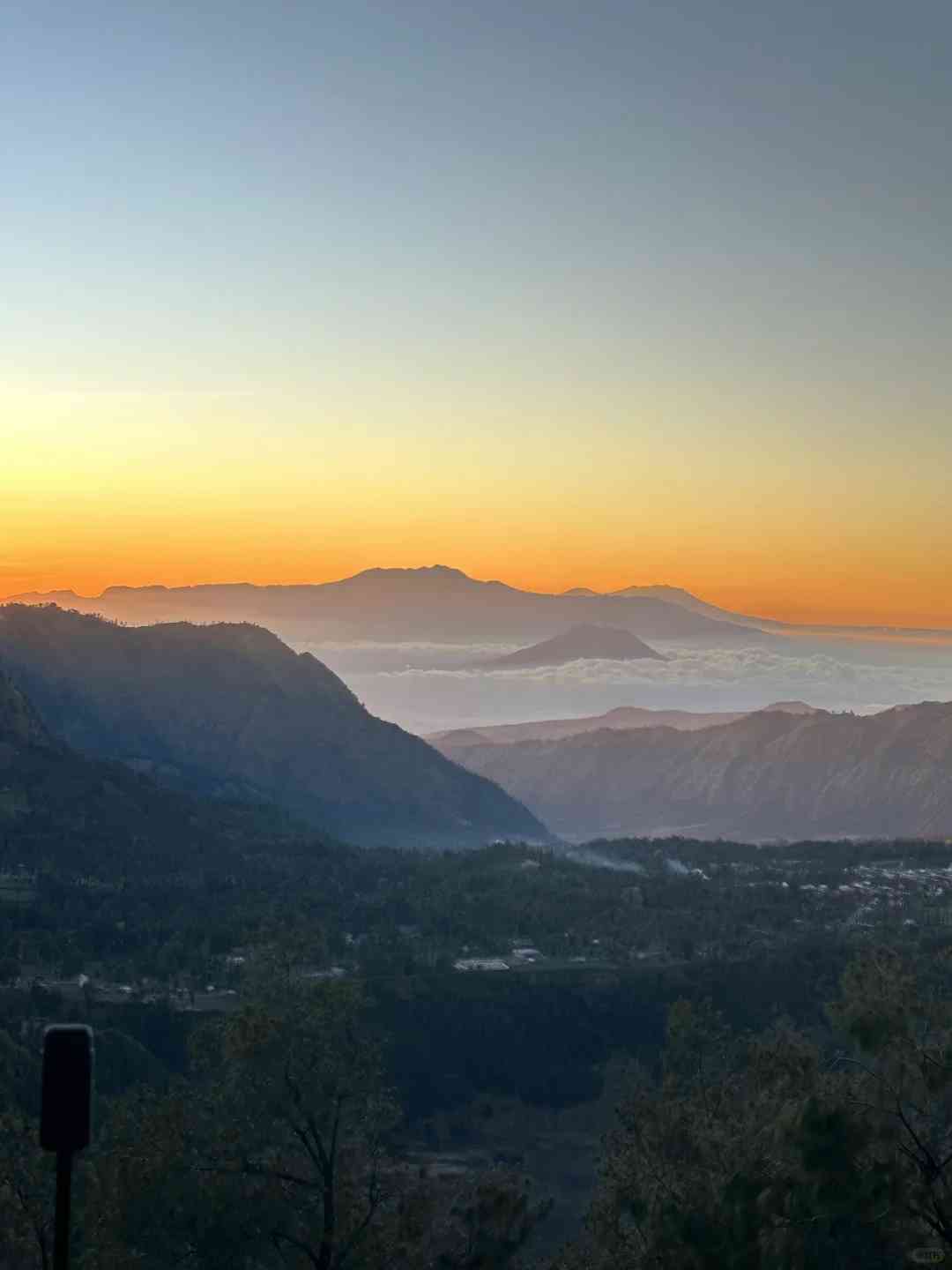 Explore Indonesia’s Bromo Volcano: Listen to the Earth’s Heartbeat Adventure