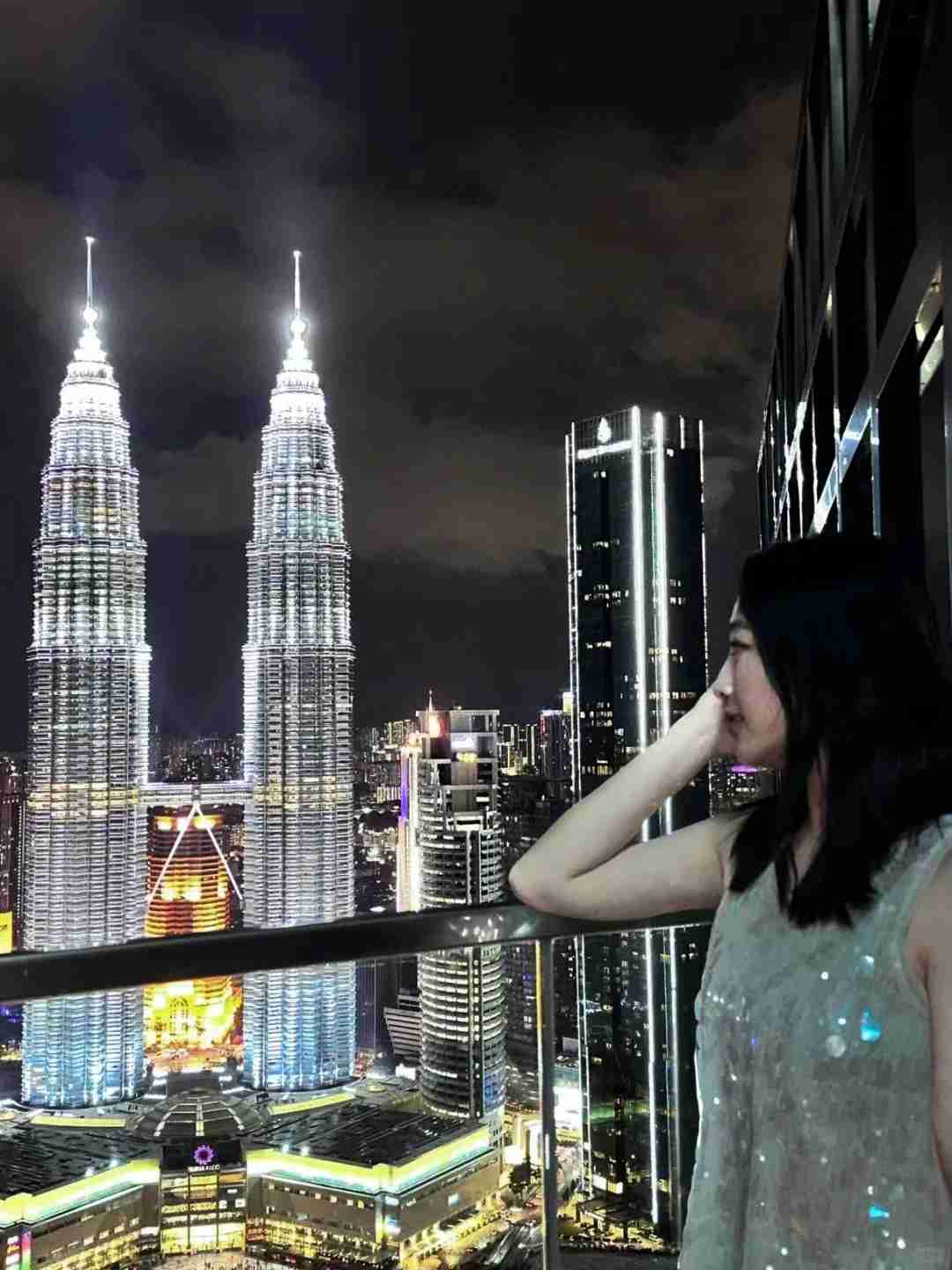 Explore Kuala Lumpur's Nighttime Beauty and Top Attractions 🇲🇾