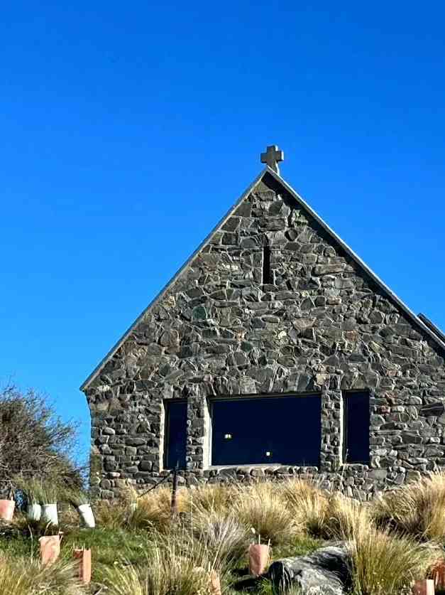 Explore New Zealand with Your Boyfriend: Affordable Small Group Tours for Under $13k