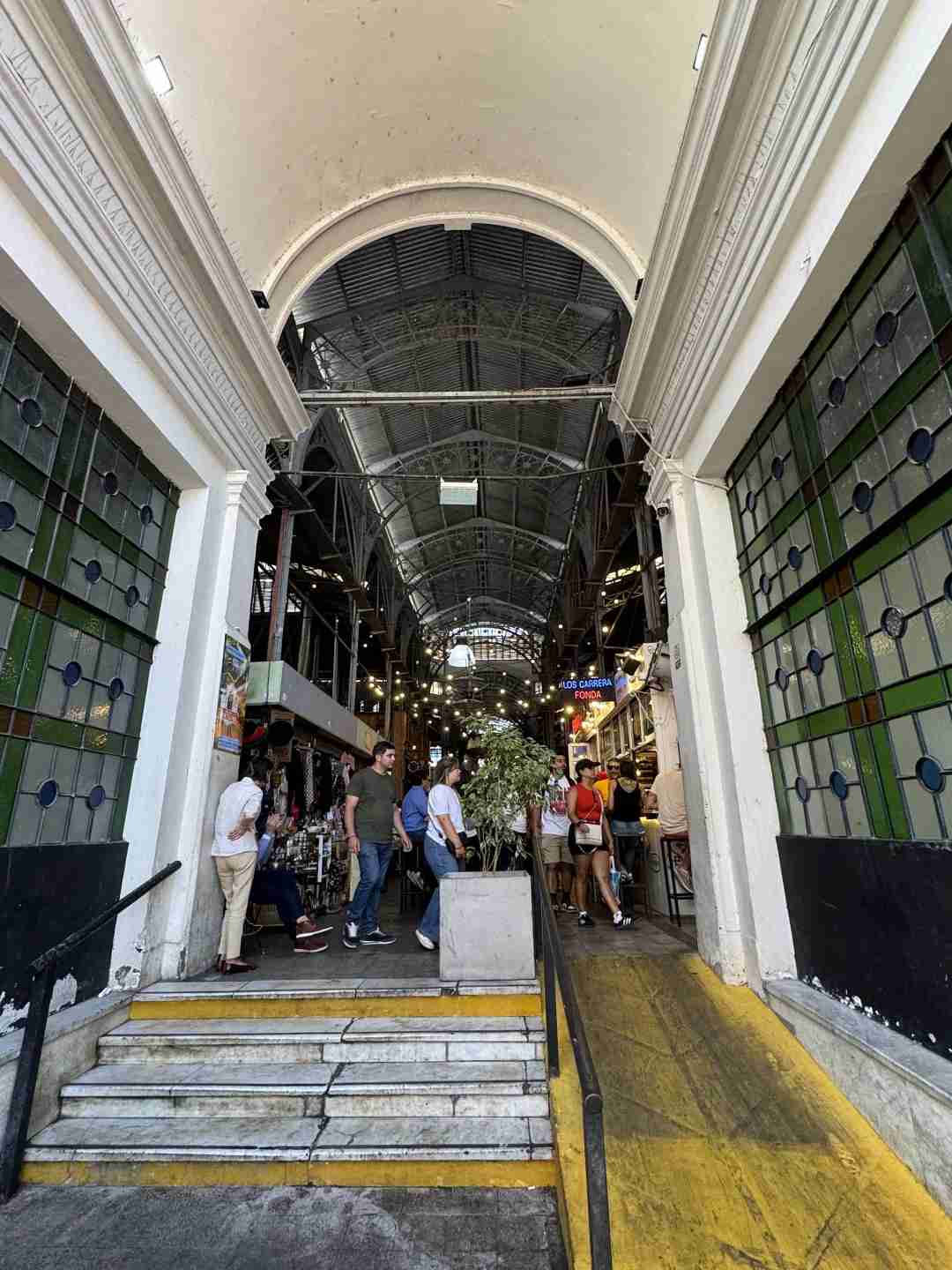 Explorer le marché de San Telmo à Buenos Aires : une après-midi complète d'expériences uniques en shopping