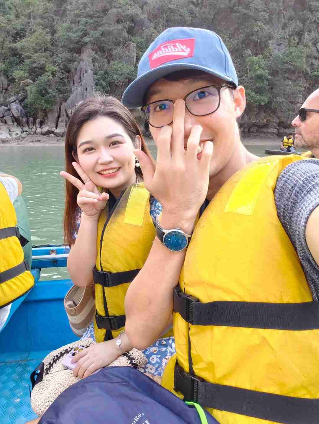 Explore Vietnam's Ha Long Bay: A Breathtaking New Seven Natural Wonders Gem