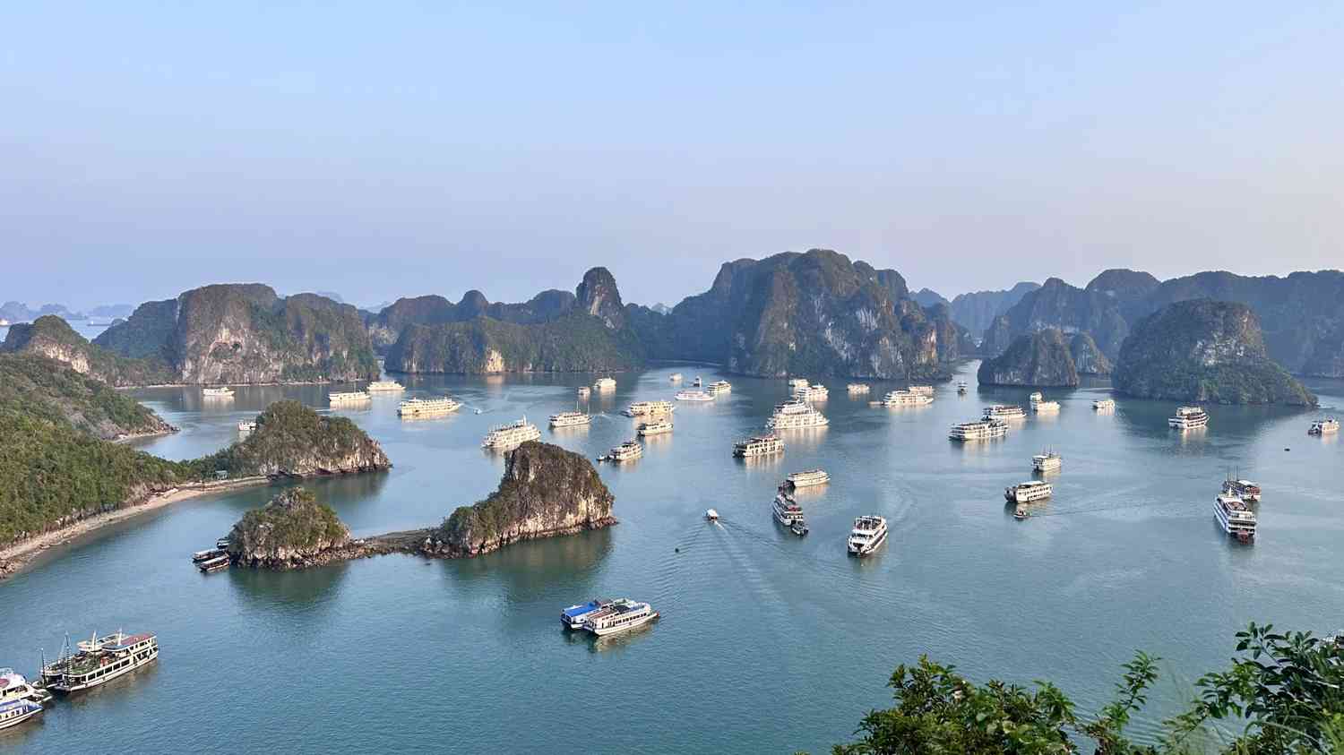 Explore Vietnam's Ha Long Bay: A Breathtaking New Seven Natural Wonders Gem