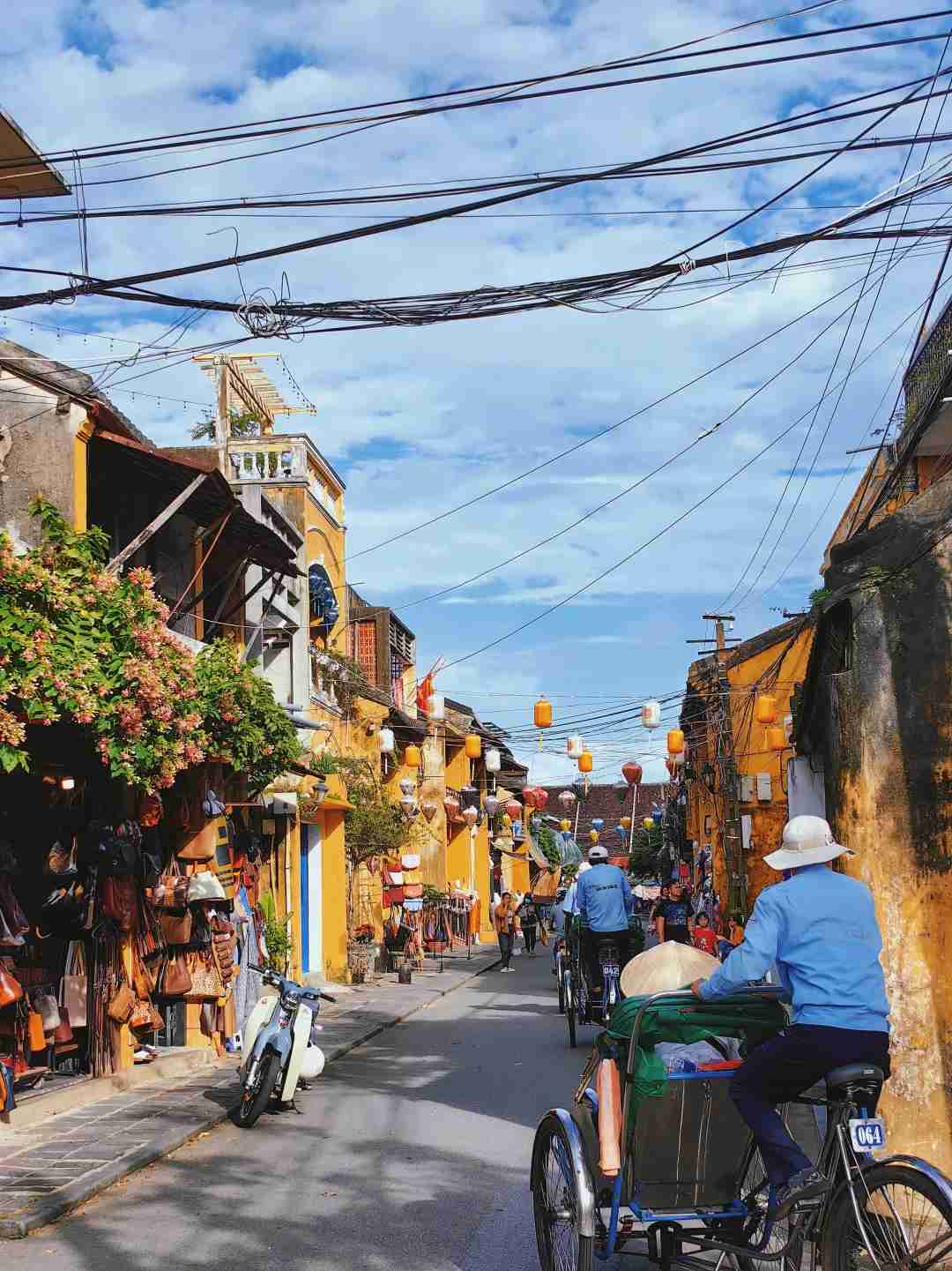 Explore the Charming Ancient Town of Hoi An: Vietnam's Hidden Gem