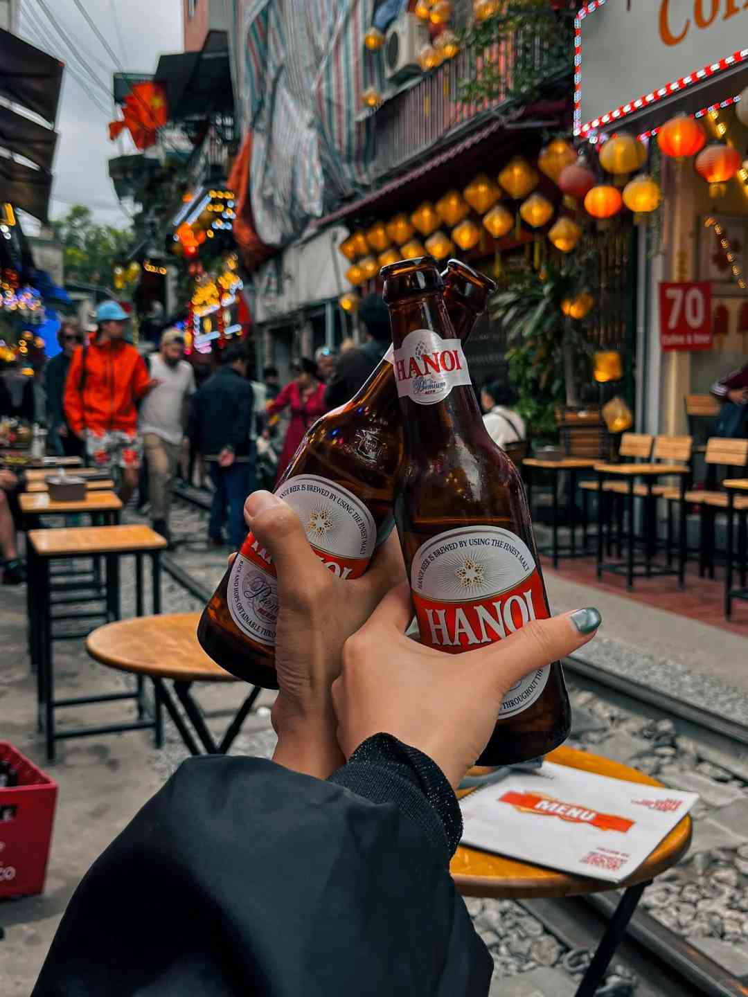 Hanoi Railway Cafe: Exploring Humanistic Stories in a Rapidly Industrializing City