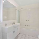 Hobart 2BR 3Bath Ensuite + Parking Space Seeking Roommate Near CBD