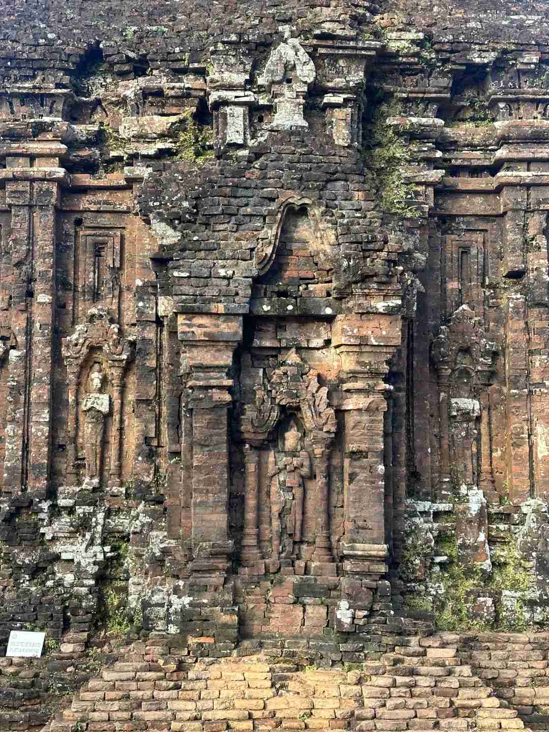 Impact of Modern Warfare on World Heritage Sites: Stories of Survival and Loss