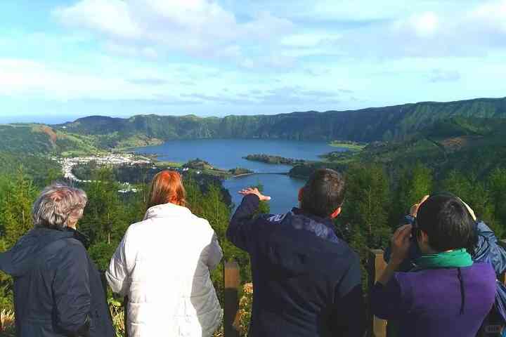 Is Azores the Perfect Self-Guided Tour Destination for Hiking and Budget Travel?