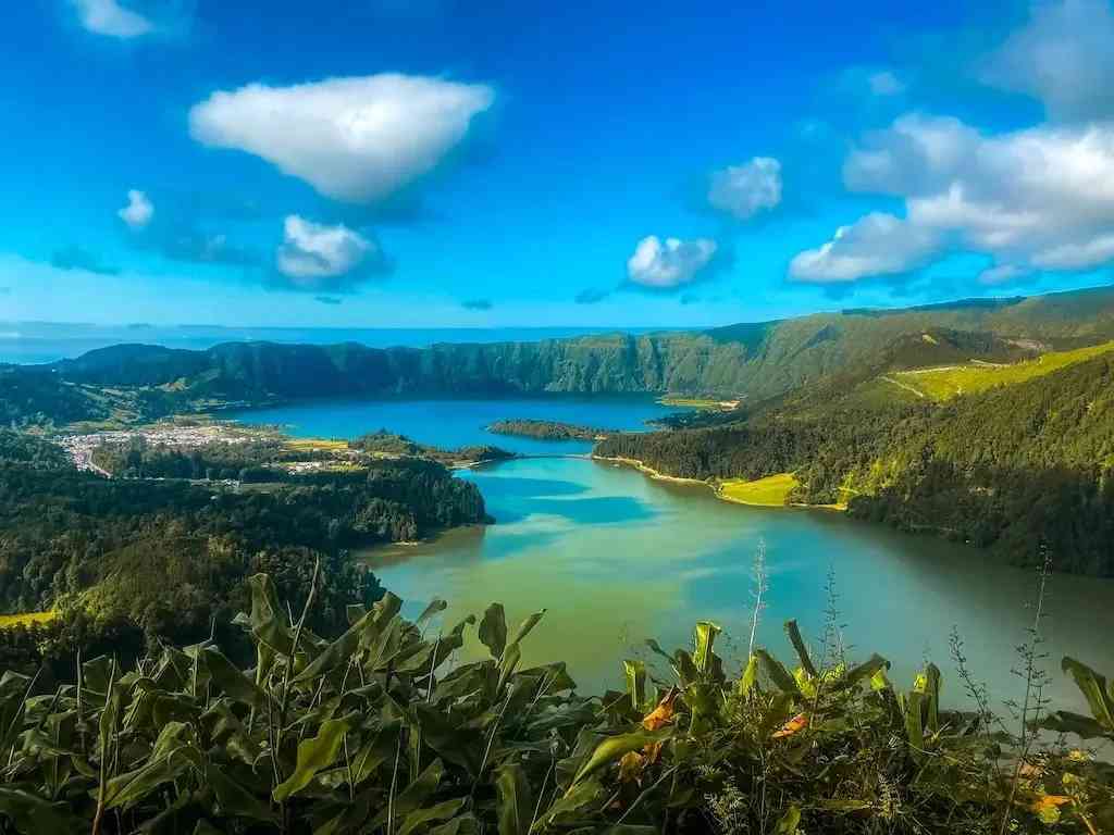 Is Azores the Perfect Self-Guided Tour Destination for Hiking and Budget Travel?