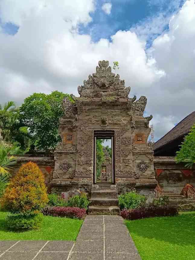 Is the Denpasar Museum in Bali Worth a Visit for History Enthusiasts?