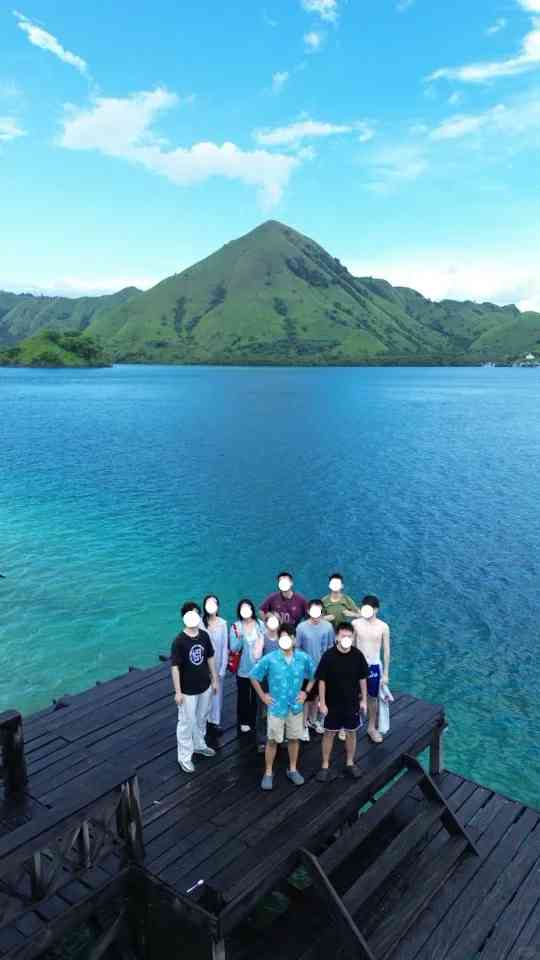 Komodo 2D1N Private Yacht Adventure for Ten: Ultimate Island Hopping Experience 🏝️