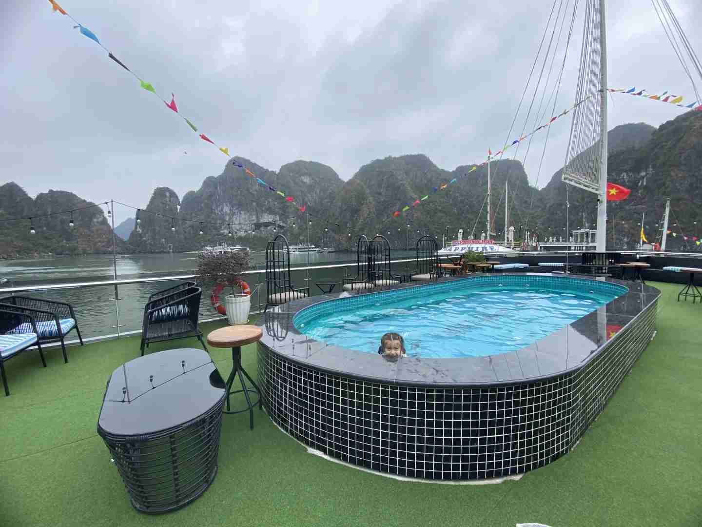 Luxury Halong Bay One Day Cruise: 5-Star Experience Awaits