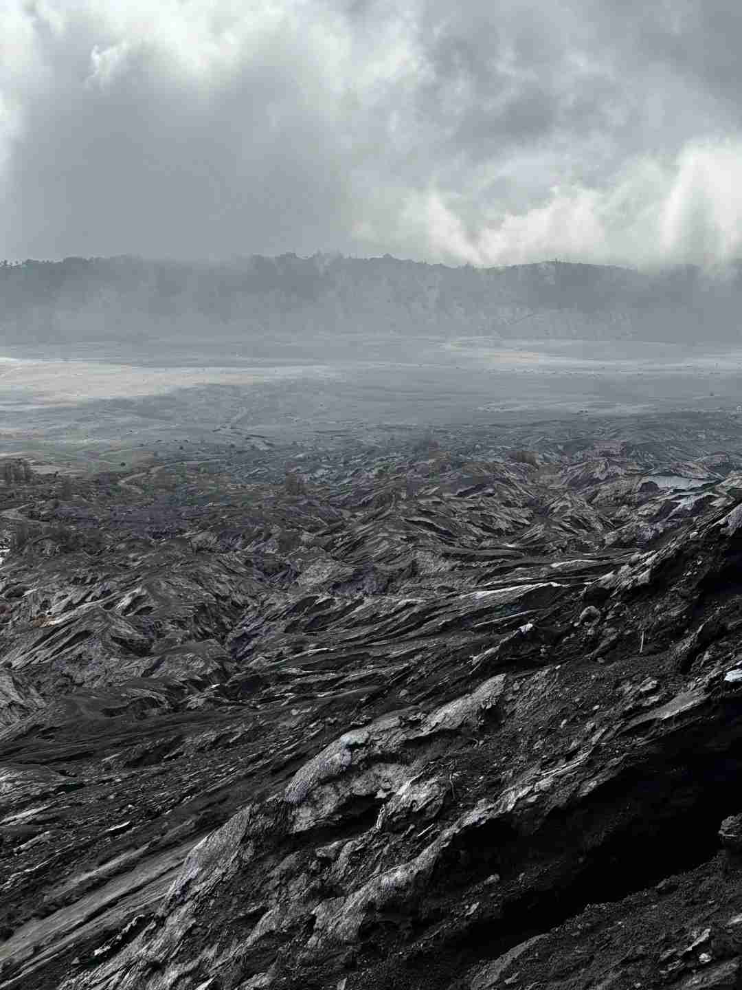 Mount Bromo Eruption Update: Latest News and Travel Safety Tips