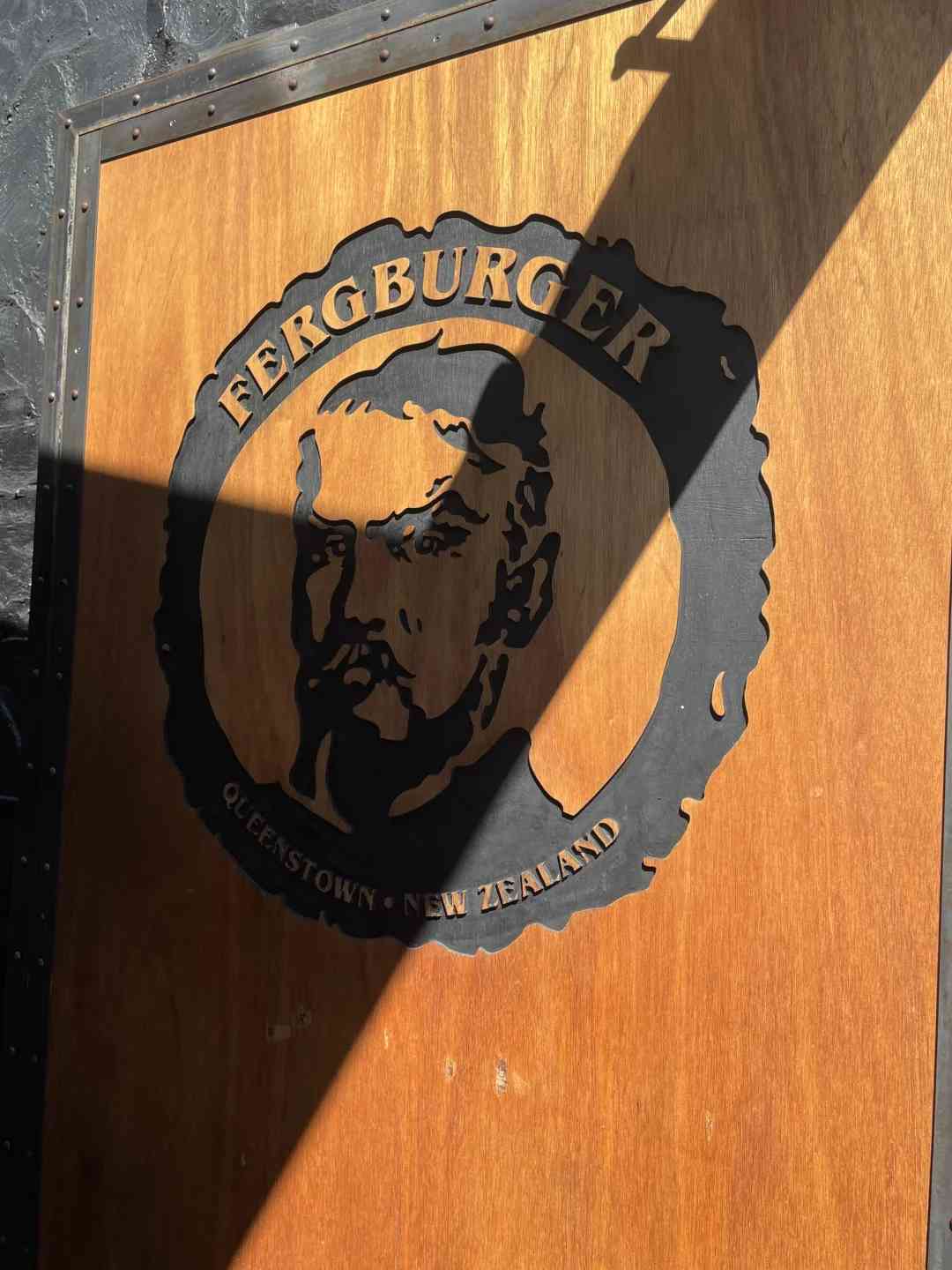 Must-Try Fergburger in Queenstown: Best Burger Experience 🍔