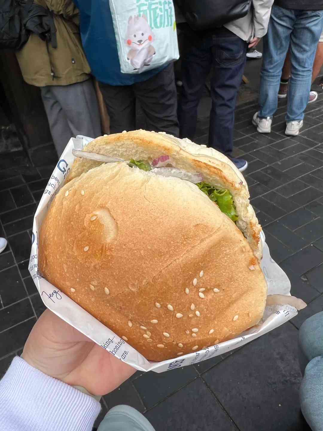 Hambúrgueres gigantes em Queenstown, Nova Zelândia: Dicas e Truques para Pular a Fila