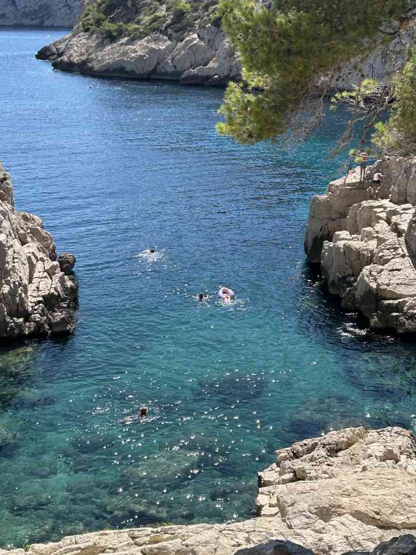 Scenic Marseille Azure Coast Hike Guide – Slow Down & Explore Nature's Beauty