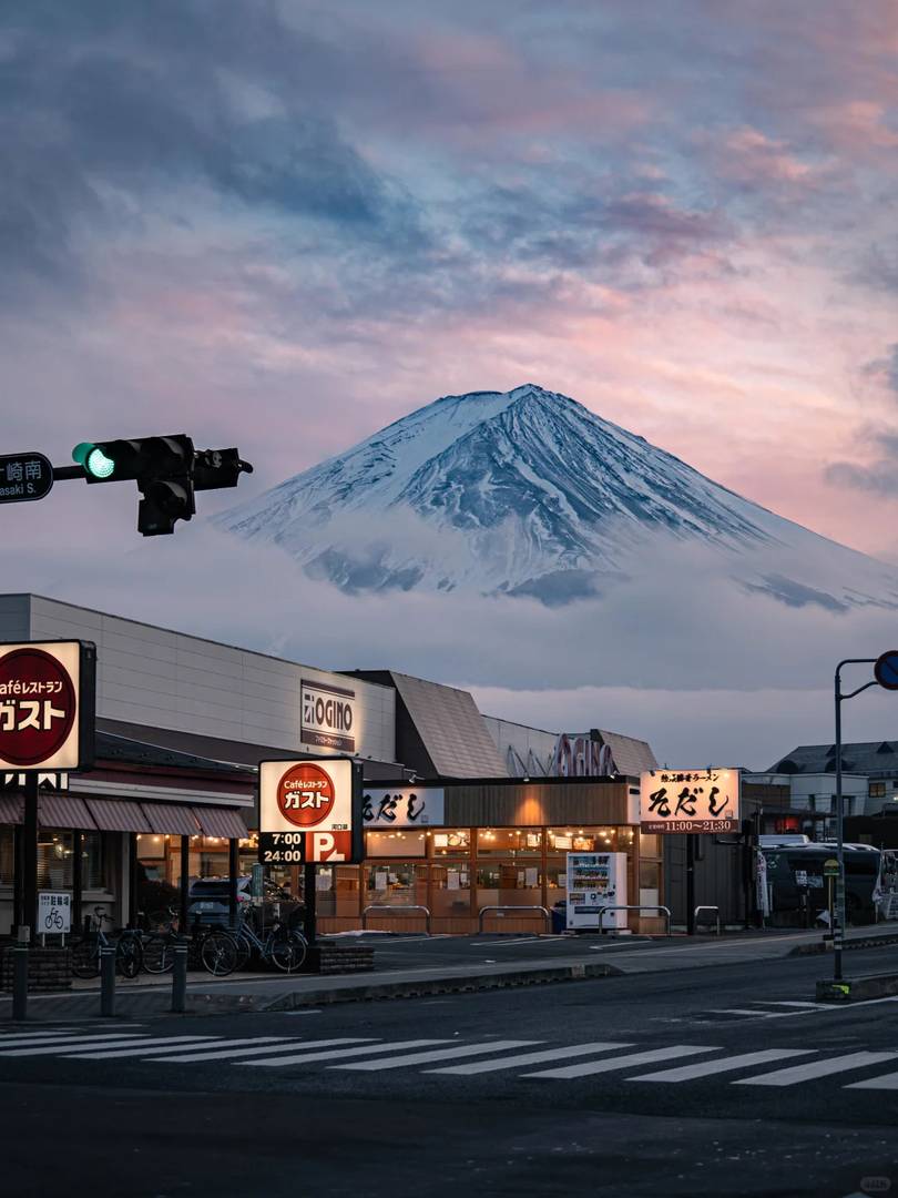 Stunning Mount Fuji Views: My 20,000-Step Journey to Capture Japan's Most Beautiful Landscapes