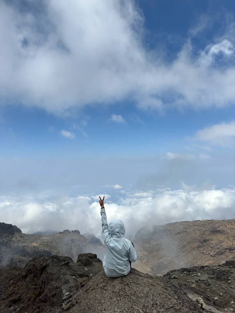 Ultimate Guide to Summiting Mount Kilimanjaro: Africa's Highest Peak Climb Tips & Experience