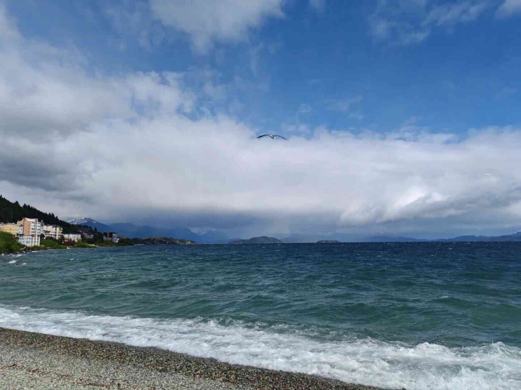 Where to Enjoy the Best Lakes of Bariloche in Spring on a Budget