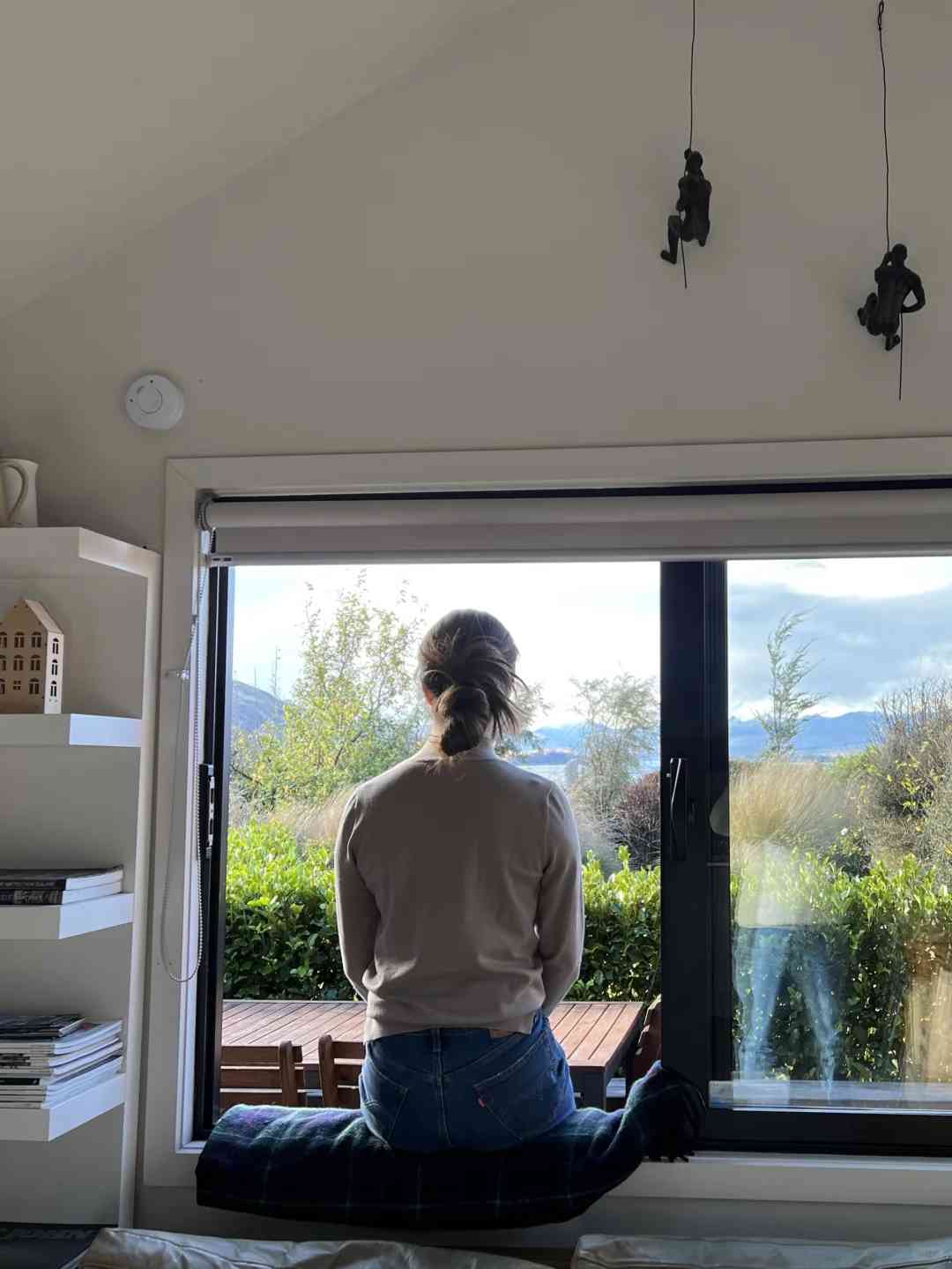 -Year New Zealand Immigrant: A 90s Girl's Biggest Struggles and Helplessness Revealed