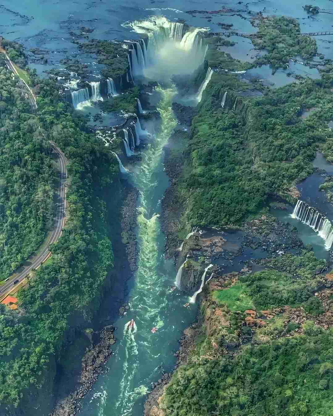 🌸【Brazil: A Tropical Rhapsody - Explore the Vibrant Culture and Breathtaking Landscapes】🌸
